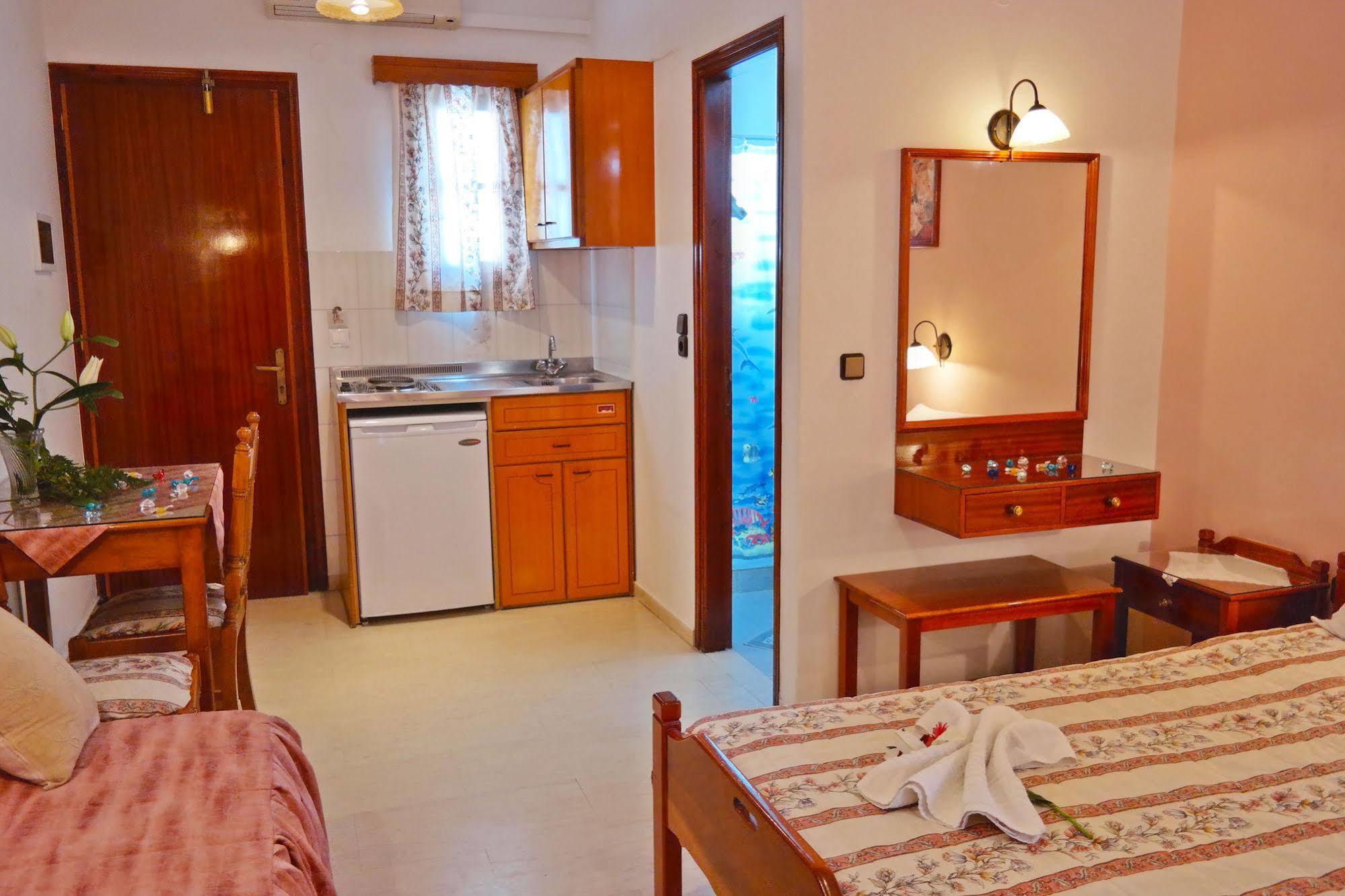Naxos City Golden Beach Studios Down Town المظهر الخارجي الصورة
